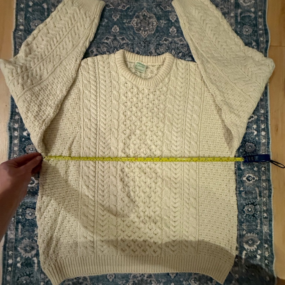 Men's Cable Knit Crew Neck Aran Wool Sweater - Picture 2 of 4